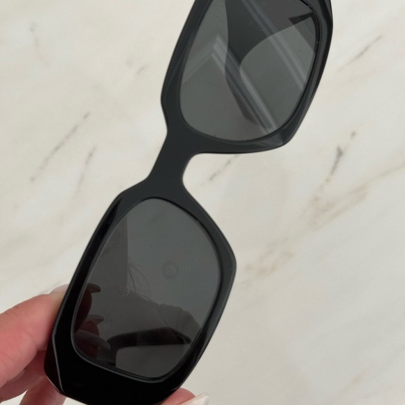 Prada Symbole sunglasses - Picture 7 of 7